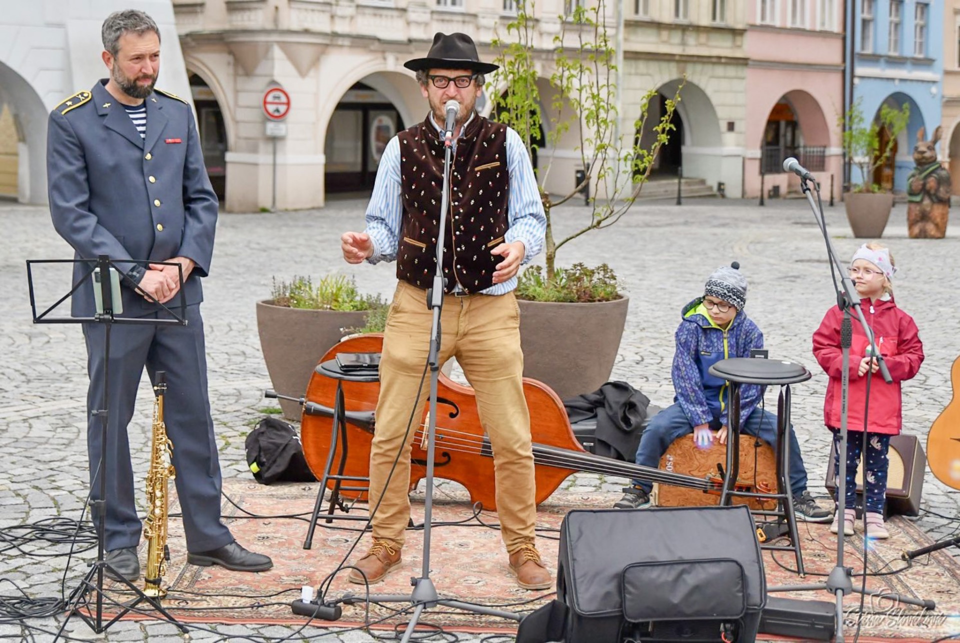Fotografie 3 projektu NA POHOVKU / oslava narozenin Freuda